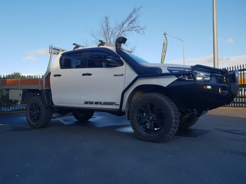 Hilux Revo 5/2018+ Deluxe Commercial Bull Bar BBCD065