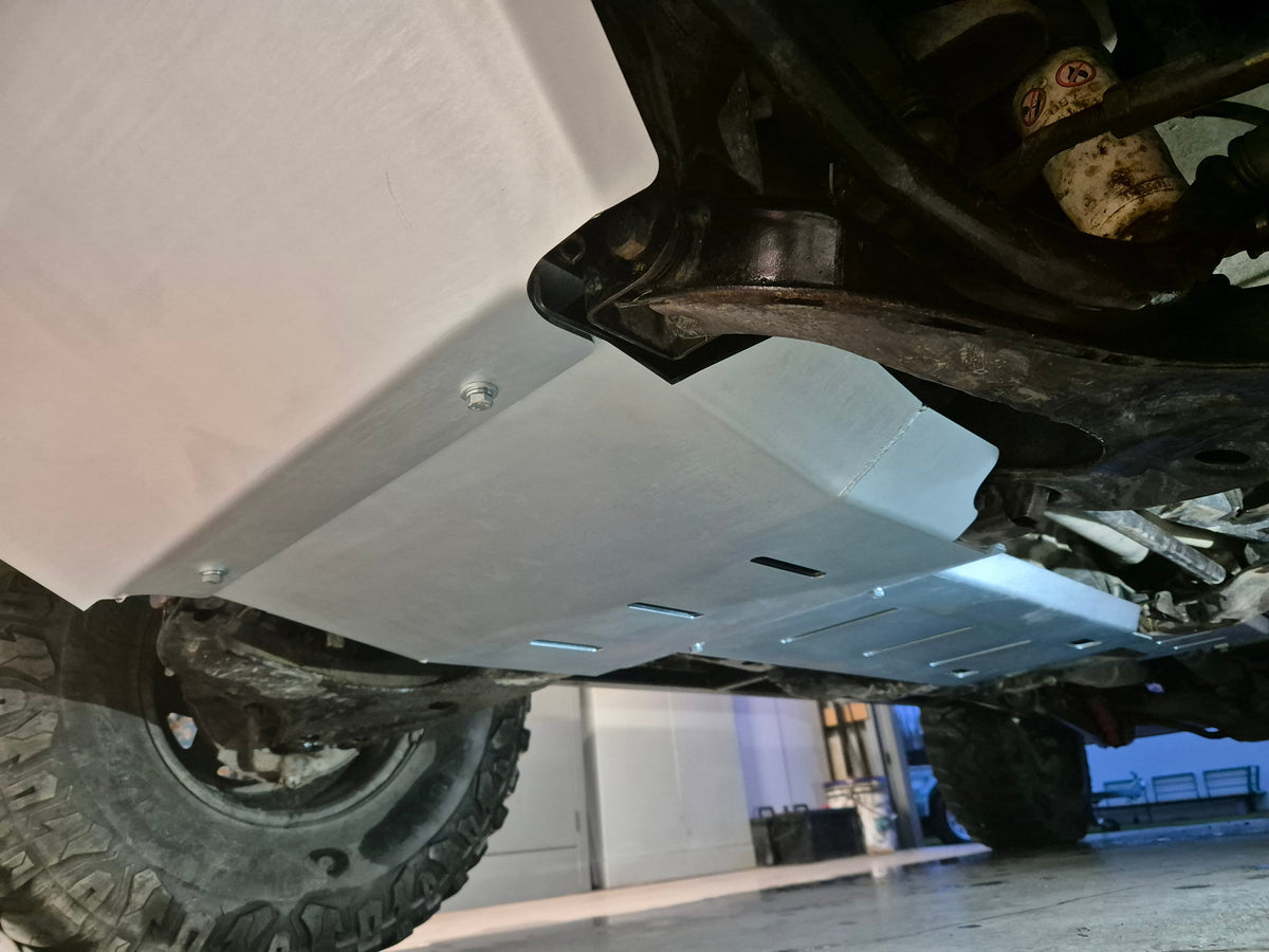 Mitsubishi Pajero Gen 2 Bash Plates