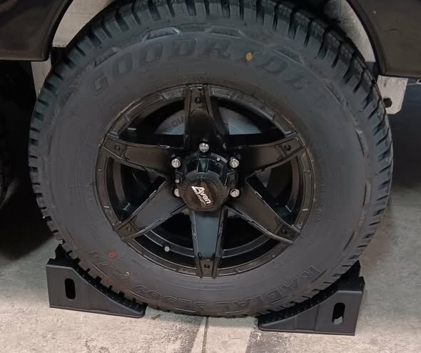 Ezi-Jack Camper Leveler