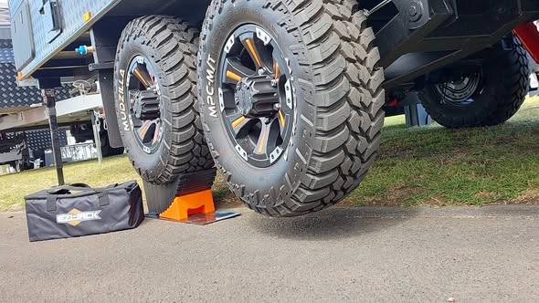Ezi-Jack Camper Leveler