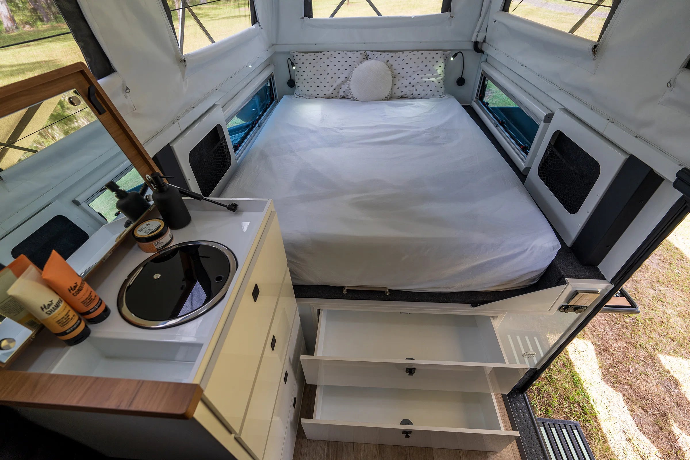 Lifestyle Campers Iconn e2 - Green Card Certified 2-3 Berth But can be 4 Berth