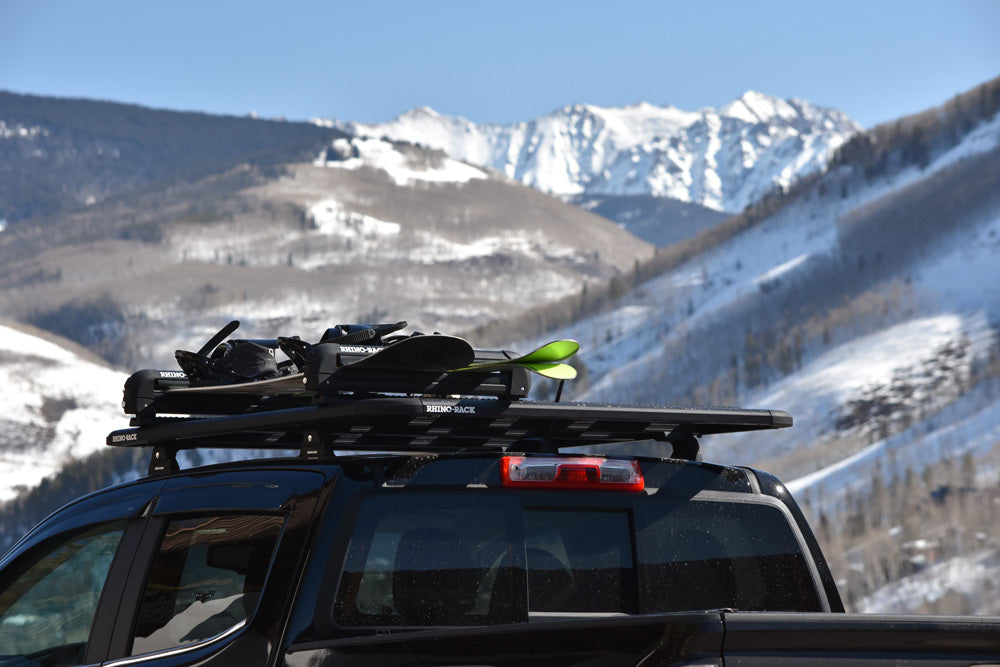 SKI AND SNOWBOARD CARRIER - 4 SKIS OR 2 SNOWBOARDS