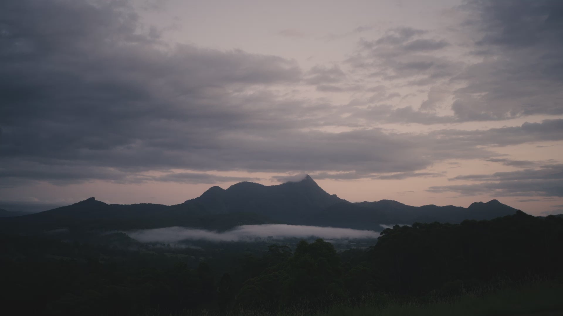 SkyPeak HD Premium Hardshell rooftop tent 8007512