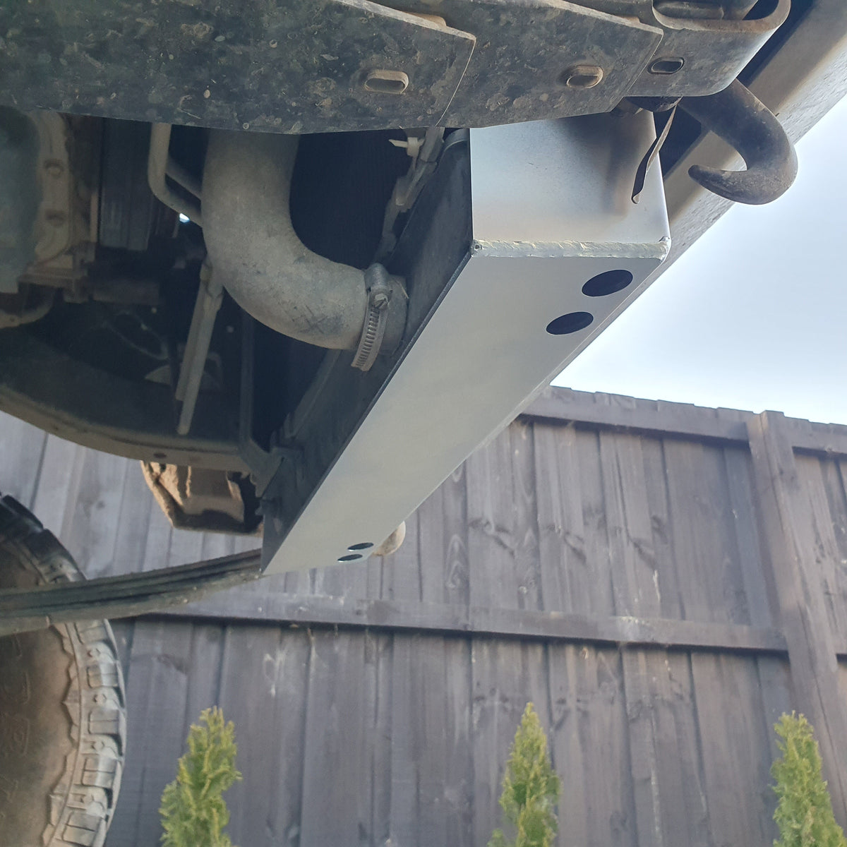 Toyota Hilux LN106 Radiator Guard