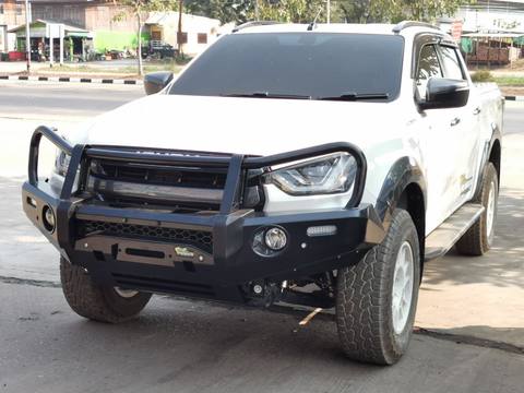 Commercial Deluxe Bull Bar (Isuzu D-Max MY20 9/2019+) BBCD074